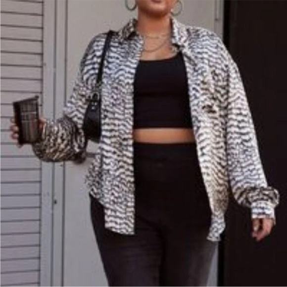 Forever 21 Oversized Abstract Shirt Long Sleeve Silky Black Gray Cream SZ LARGE - Picture 1 of 11